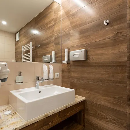 St. Georg Hotel 4*